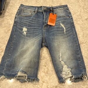 NWT Risen sz medium shorts